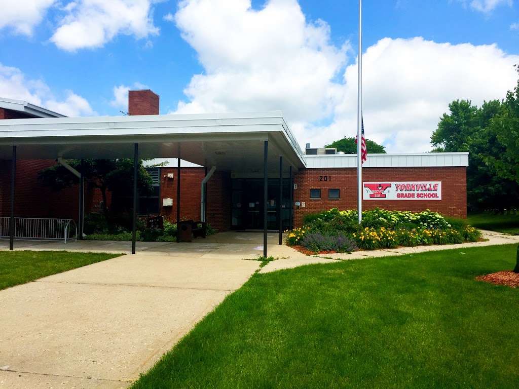 Yorkville Grade School | 201 W Somonauk St, Yorkville, IL 60560, USA | Phone: (630) 553-4390