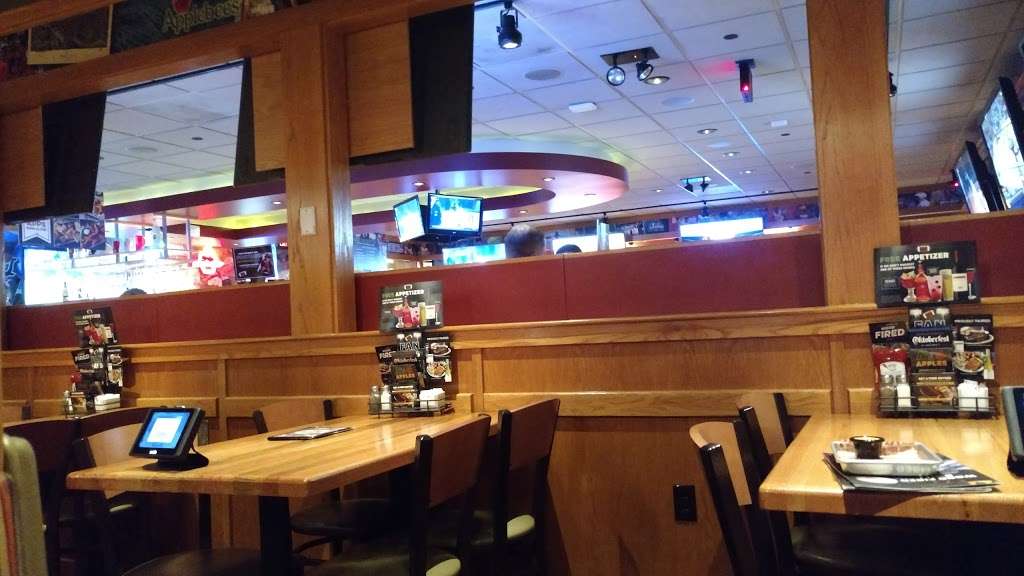 Applebees Grill + Bar | 186 Passaic St, Garfield, NJ 07026 | Phone: (973) 778-6100