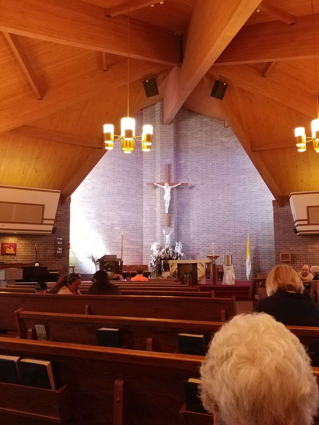 St James the Less Catholic Church | 9640 Kennedy Ave, Highland, IN 46322 | Phone: (219) 924-4220