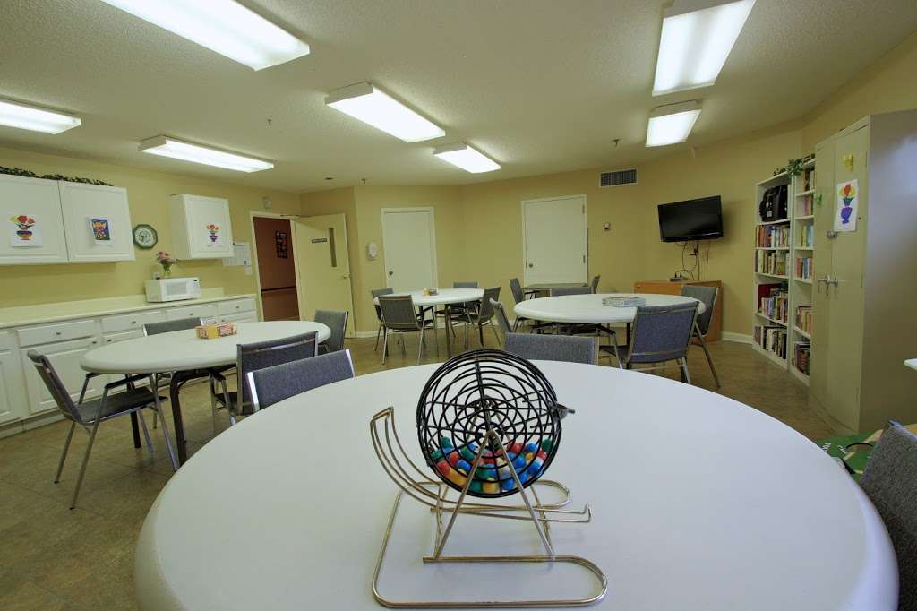 Renaissance Retirement Center | 300 W Airport Blvd, Sanford, FL 32773 | Phone: (407) 986-1901