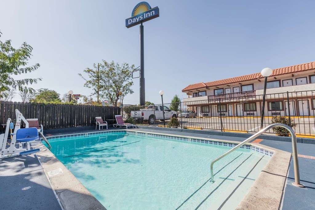 Days Inn by Wyndham Castaic Six Flags Magic Mountain | 31410 Castaic Rd, Castaic, CA 91384 | Phone: (661) 295-1070