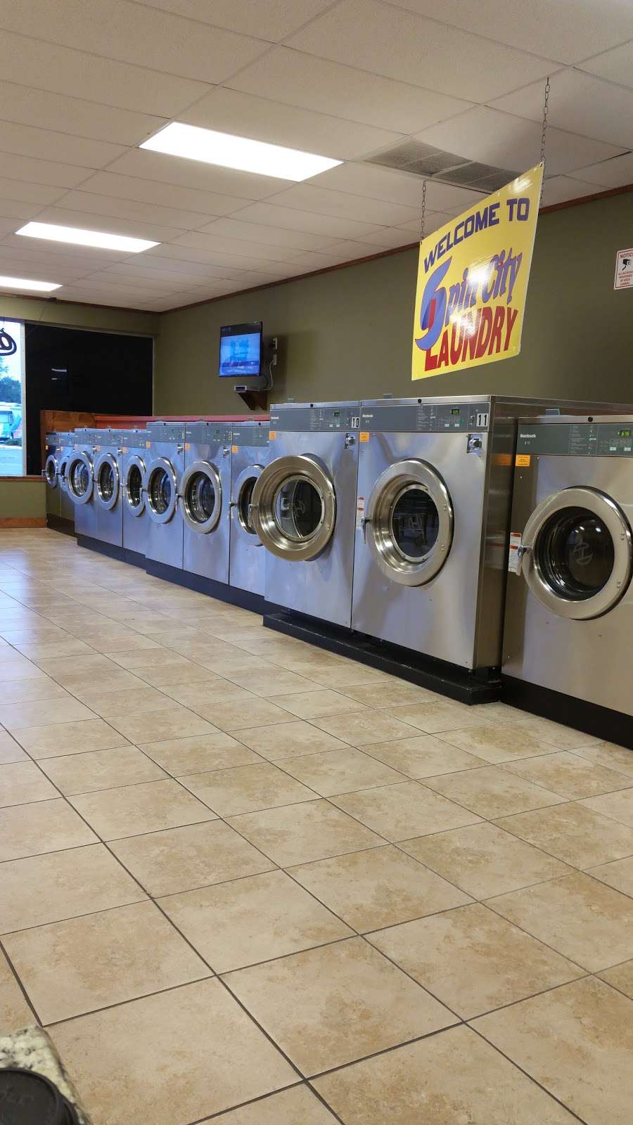 Spin City Laundry | 1321 S 14th St, Leesburg, FL 34748, USA | Phone: (866) 352-9274 ext. 205