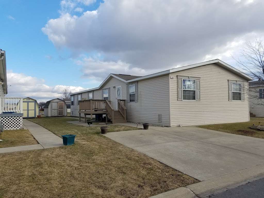 Weatherstone Lakes Mobile Home Village | 21191 Torrence Ave, Sauk Village, IL 60411 | Phone: (708) 757-3969