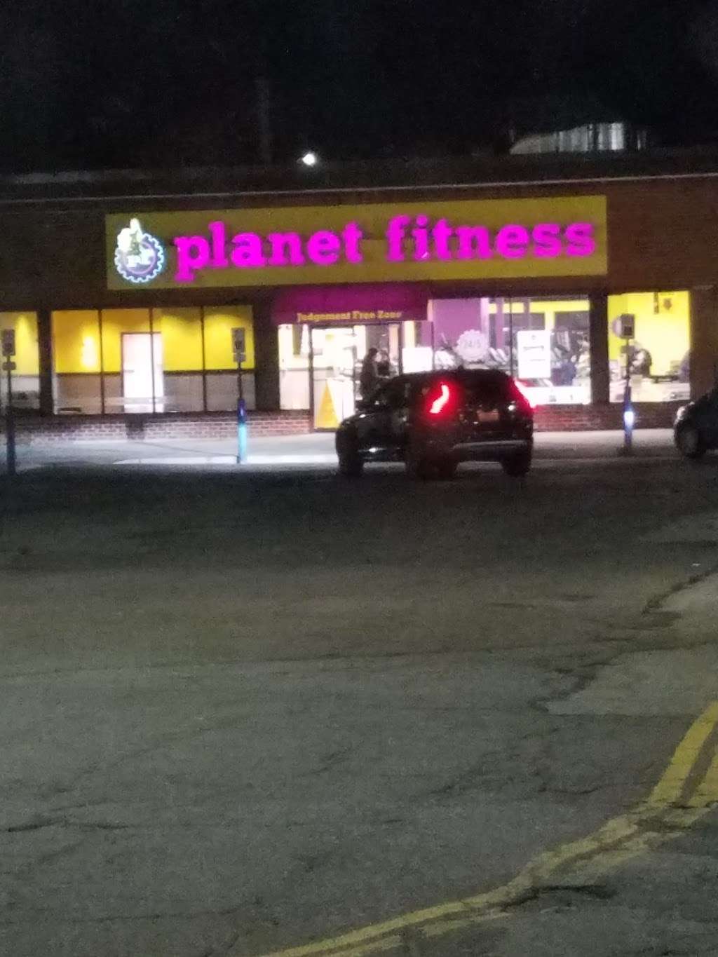 Planet Fitness | 3025 Hempstead Turnpike, Levittown, NY 11756, USA | Phone: (516) 605-1270