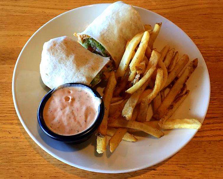 Applebees Grill + Bar | 2126 Gateway Center Dr, Belvidere, IL 61008, USA | Phone: (815) 544-0136