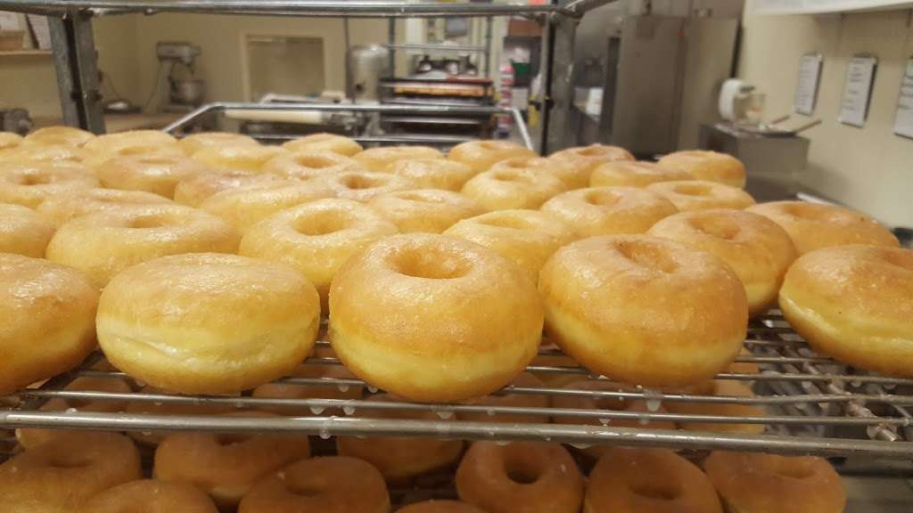 Rays Donuts | 315 NE Vivion Rd, Kansas City, MO 64118 | Phone: (816) 455-7888