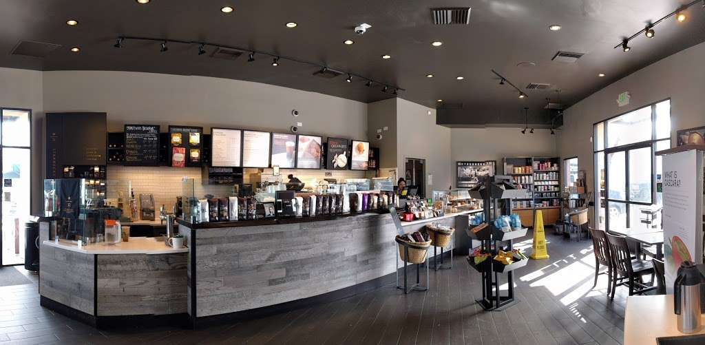 Starbucks | 2000 El Camino Real, Palo Alto, CA 94306, USA | Phone: (650) 320-8125