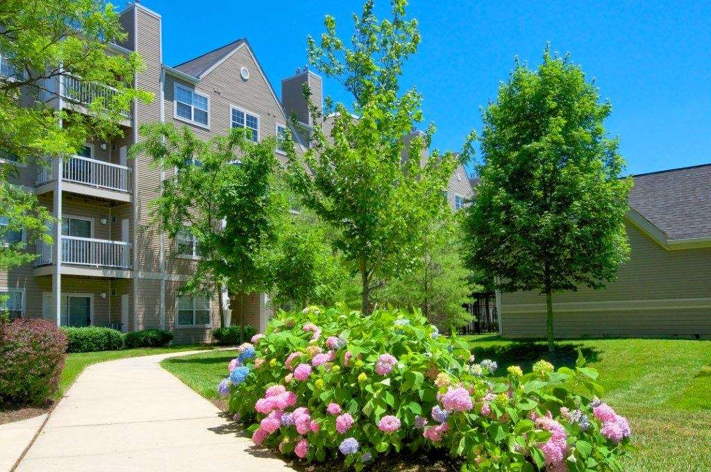 Stonehaven Apartments | 7030 Gentle Shade Rd, Columbia, MD 21046, USA | Phone: (410) 953-0040