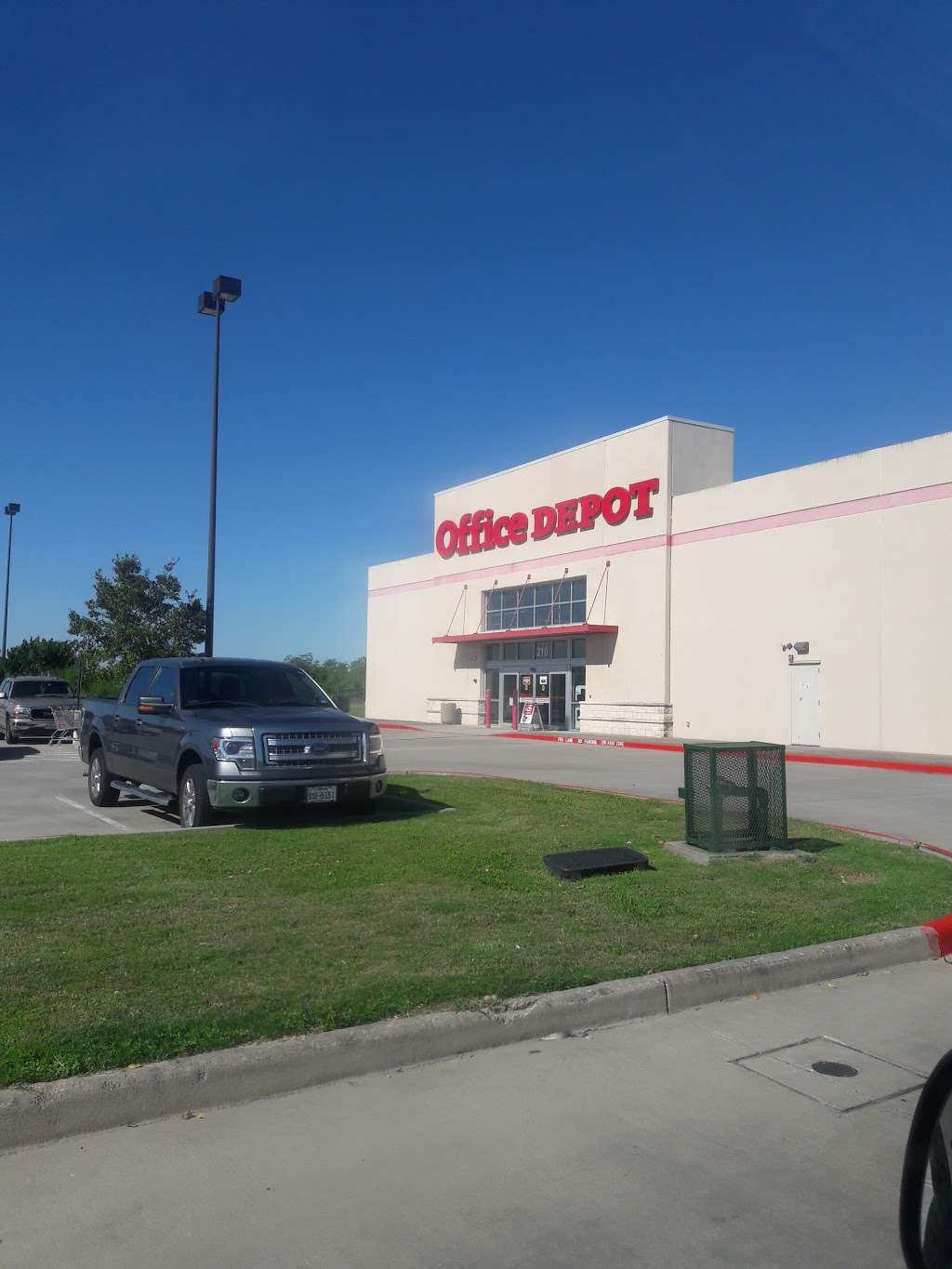 Office Depot | 210 N Bypass 35, Alvin, TX 77511, USA | Phone: (281) 585-0303