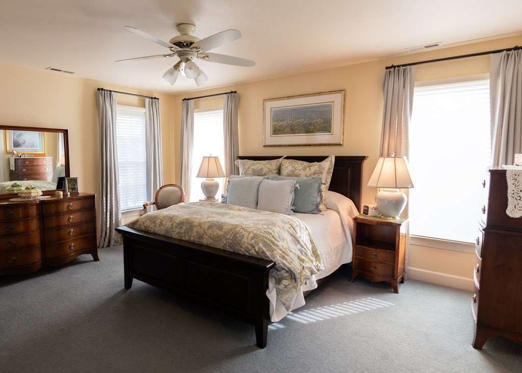 Feather Your Nest and Cindy Lloyd Design | 5011 Richmond Rd, Warsaw, VA 22572, USA | Phone: (804) 333-6463