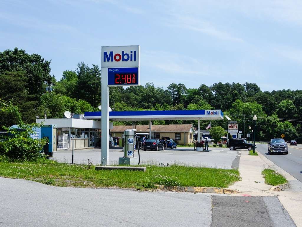 Gas Station | 63 W 14th St, Front Royal, VA 22630, USA