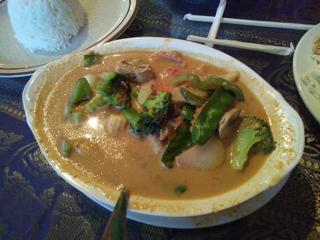 Chai Yo Thai Cuisine | 10026 Roosevelt Road, Westchester, IL 60154 | Phone: (708) 345-6718