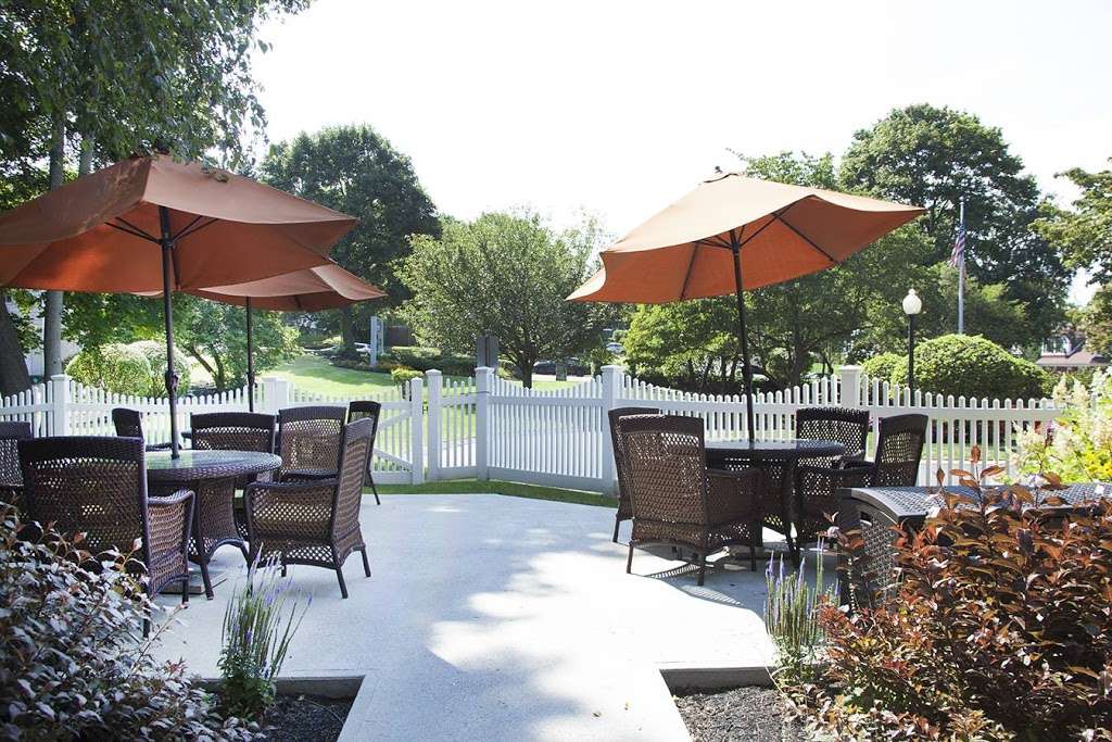 Sunrise at Gardner Park | 73 Margin St, Peabody, MA 01960, USA | Phone: (978) 532-3200
