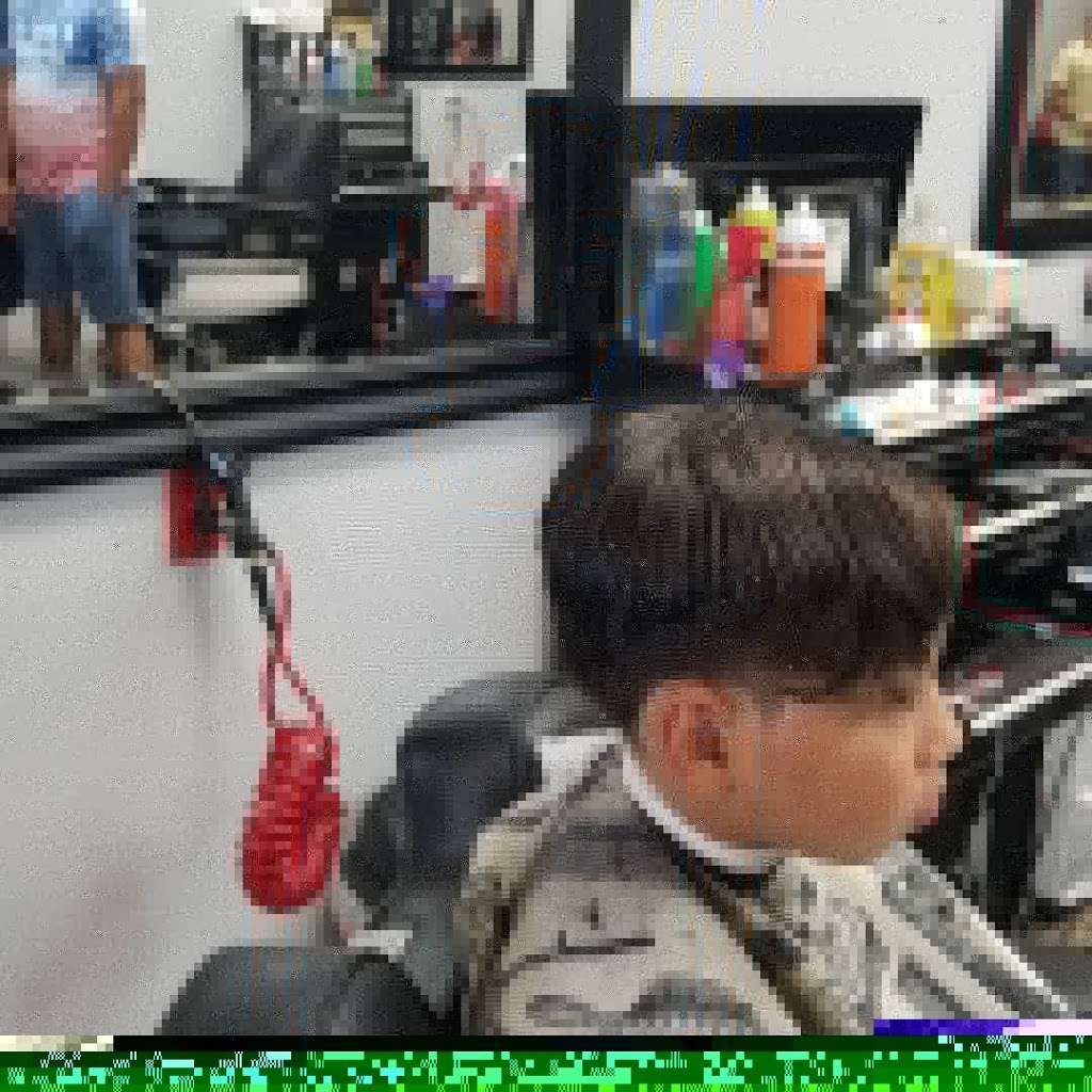 Exclusive Cuts | 3111 N Fry Rd, Katy, TX 77449, USA | Phone: (832) 508-9573