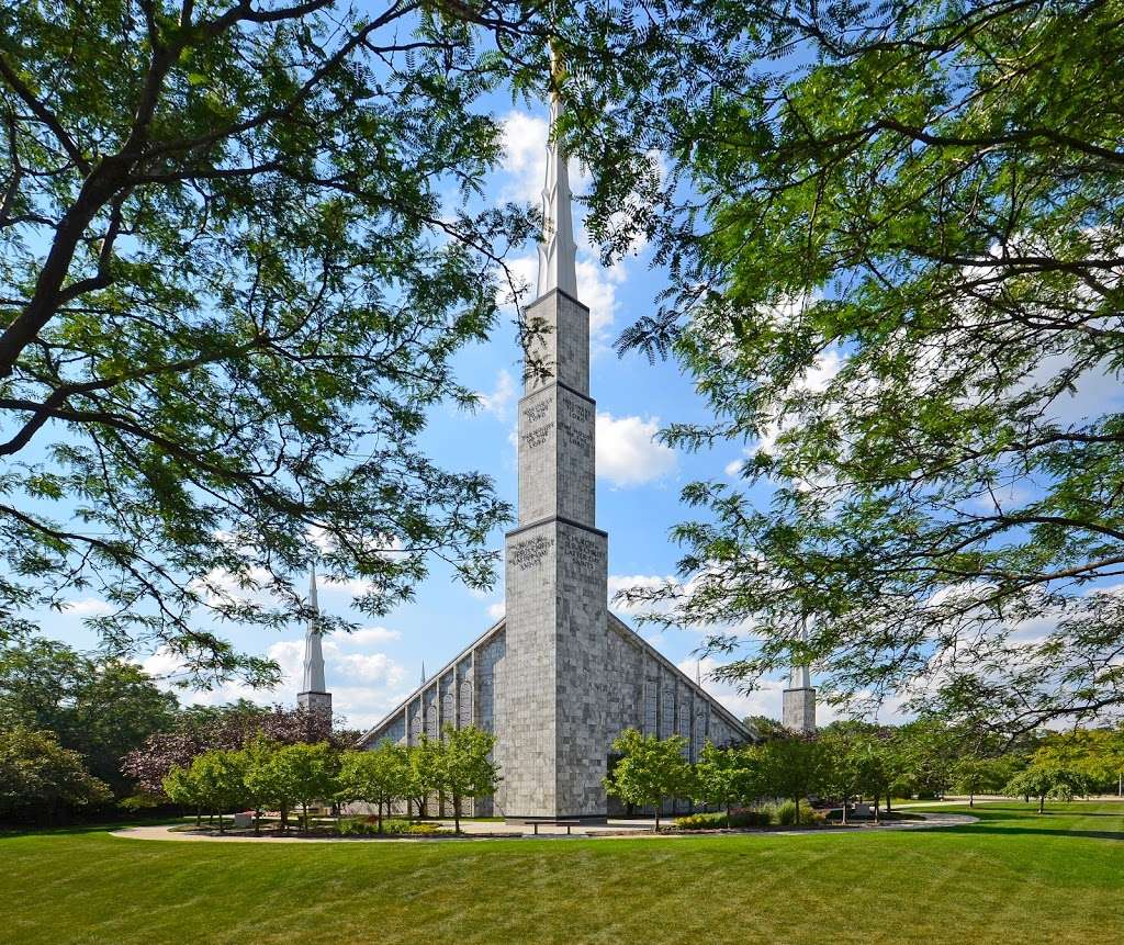 Chicago Illinois Temple | 4151 W Lake Ave, Glenview, IL 60025, USA | Phone: (847) 299-6500