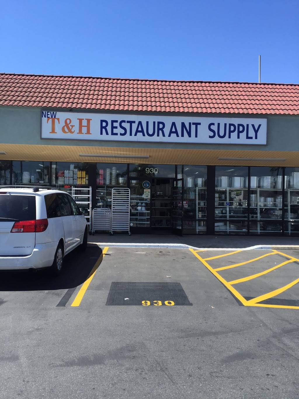 New T & H Restaurant Supply | 930 S Harbor Blvd, Santa Ana, CA 92704, USA | Phone: (714) 418-9724