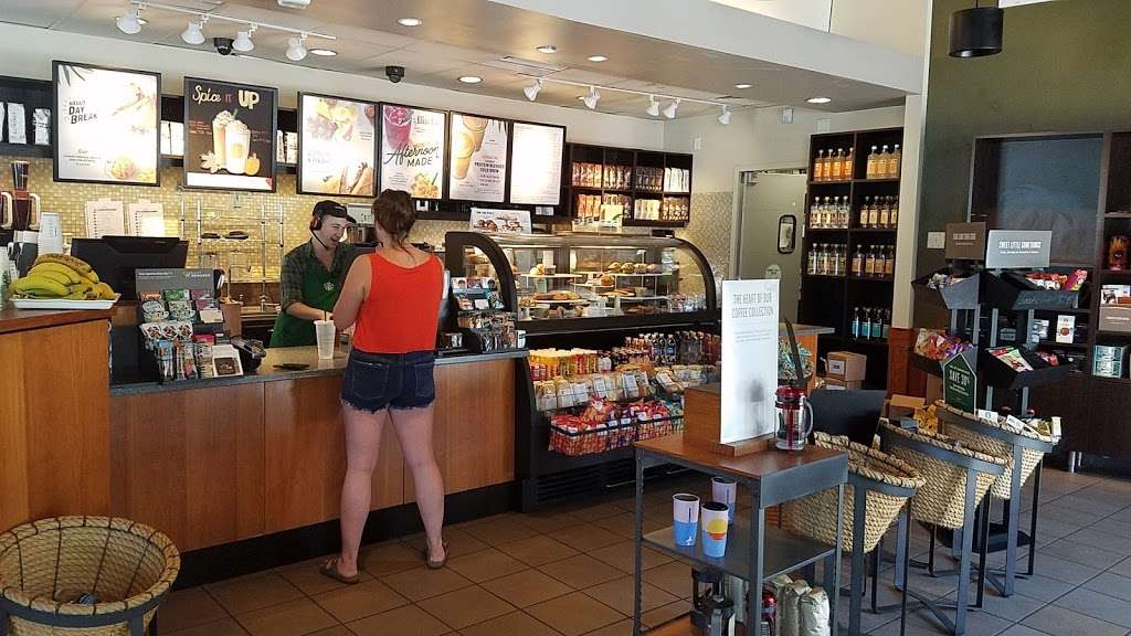 Starbucks | 4670 N Socrum Loop Rd, Lakeland, FL 33809, USA | Phone: (863) 859-0313