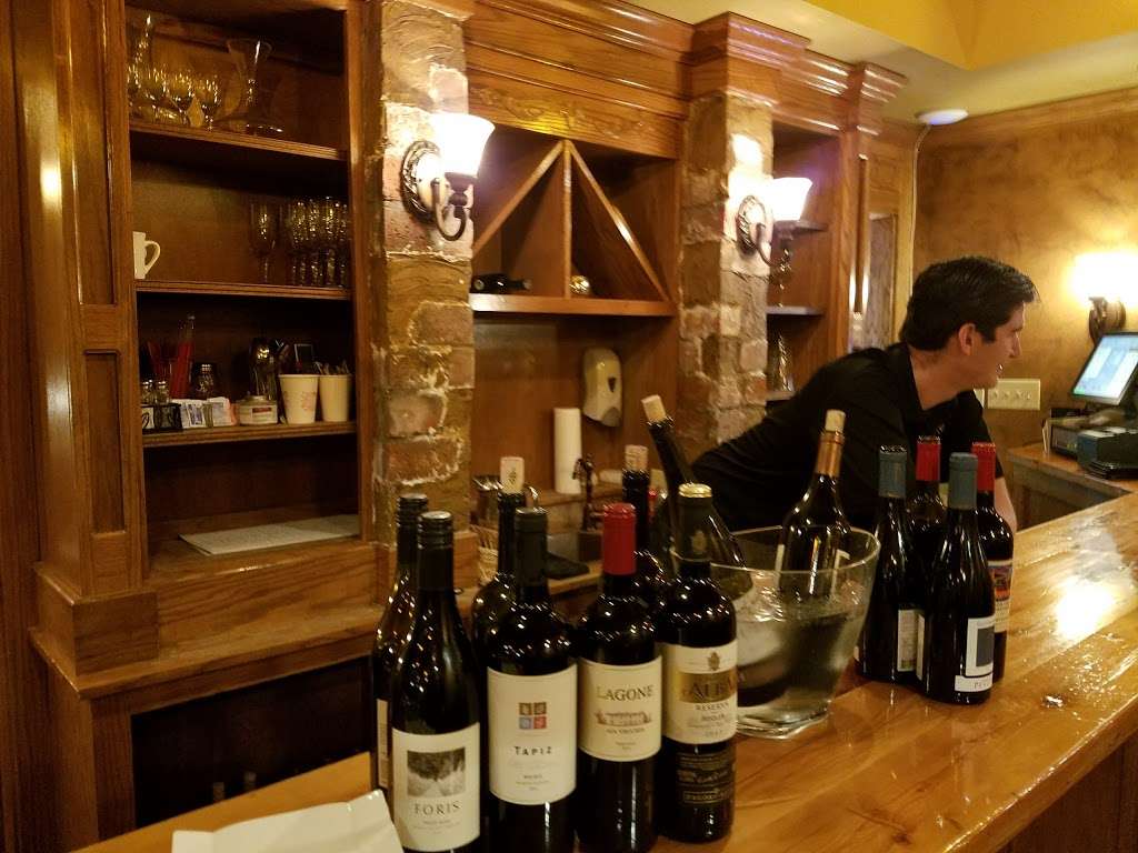 Vino Villa | 200 N Madison Ave, Greenwood, IN 46142, USA | Phone: (317) 882-9463