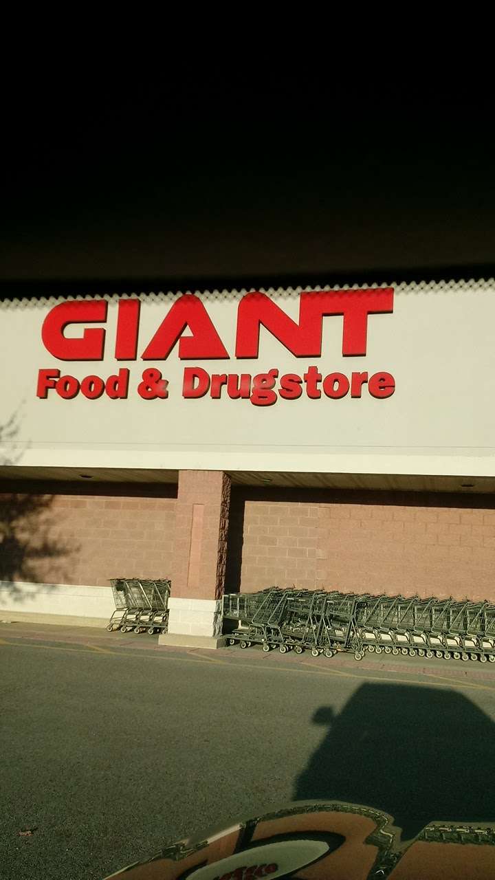 GIANT Pharmacy | 3175 Cape Horn Rd, Red Lion, PA 17356, USA | Phone: (717) 246-7478