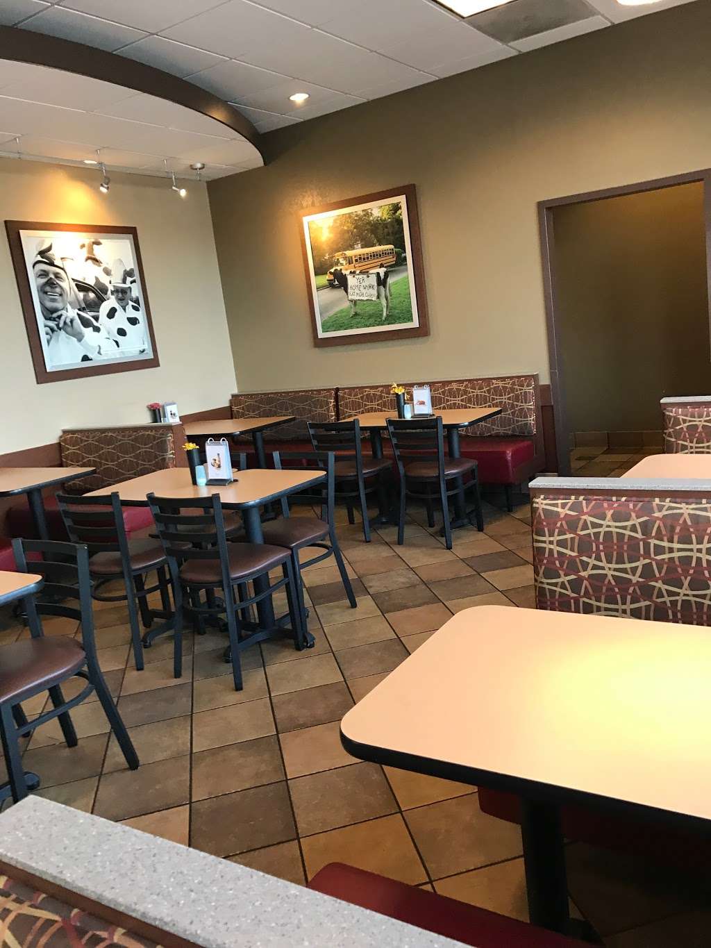 Chick-fil-A | 2204 S Christopher Columbus Blvd, Philadelphia, PA 19148, USA | Phone: (215) 271-2313