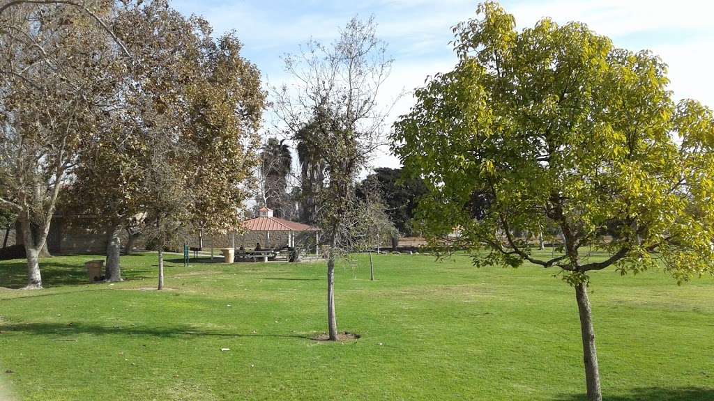 Little Cottonwood Park | 4000 Farquhar Ave, Los Alamitos, CA 90720, USA | Phone: (562) 430-1073