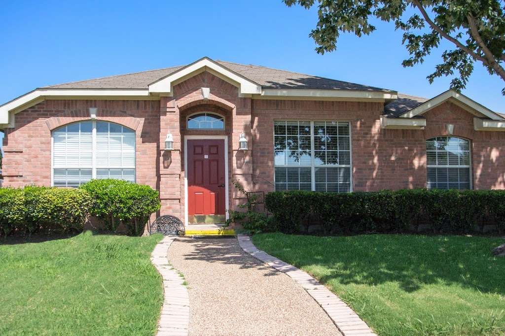 4 Seasons Senior Living | 2208 Peachtree Ln, Lewisville, TX 75067, USA | Phone: (972) 584-9880