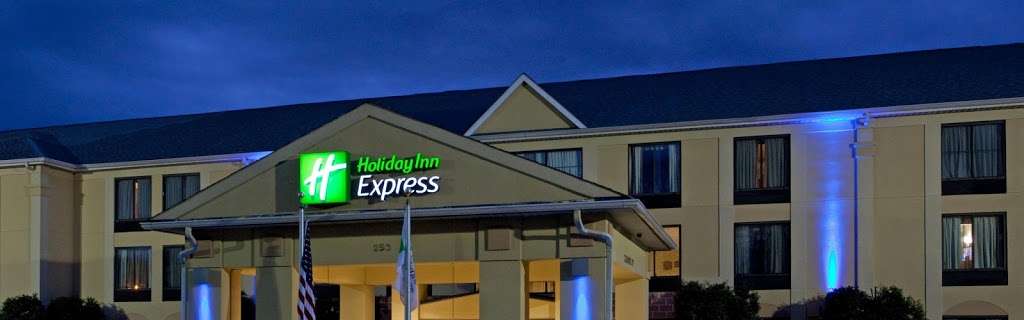 Holiday Inn Express & Suites Charlotte Arpt-Belmont | 250 Beatty Dr, Belmont, NC 28012, USA | Phone: (704) 812-2000