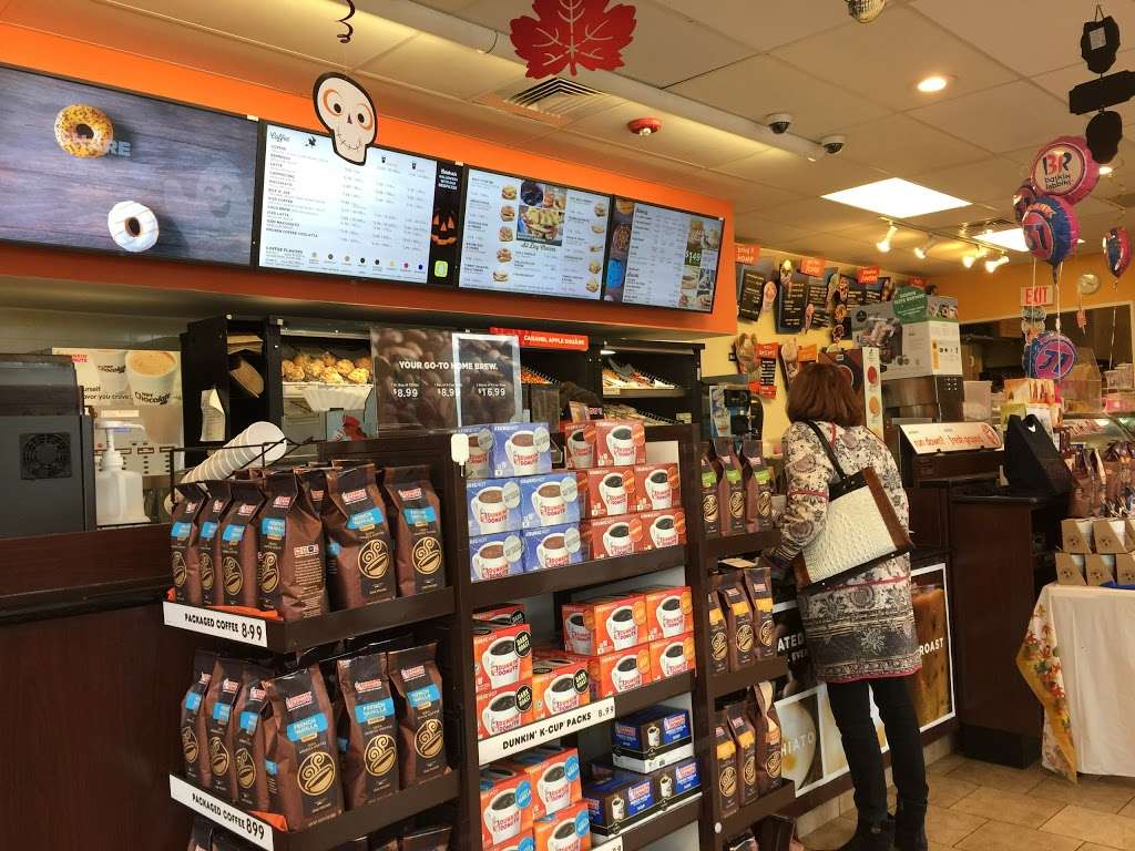 Dunkin Donuts | 1750 Milwaukee Ave, Glenview, IL 60025, USA | Phone: (847) 390-0277