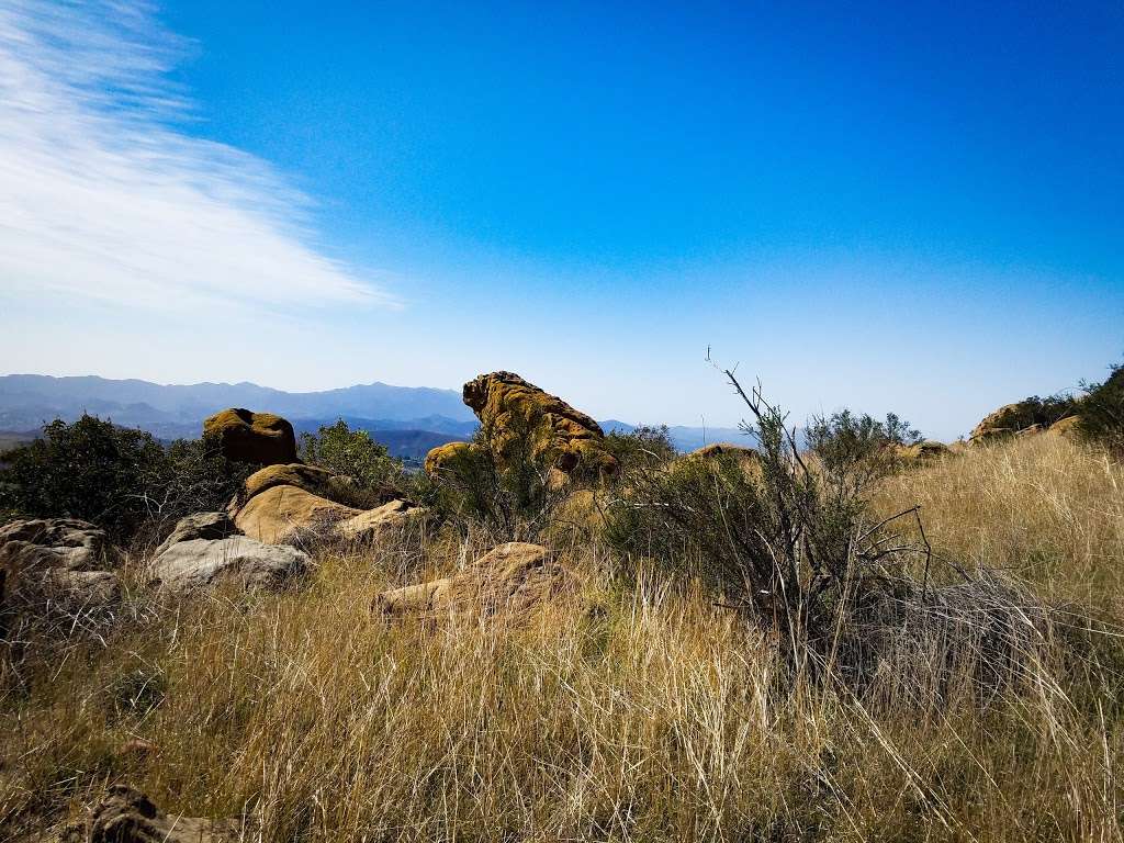 Oakbrook Vista Trailhead | 3222 Lang Ranch Pkwy, Thousand Oaks, CA 91362, USA