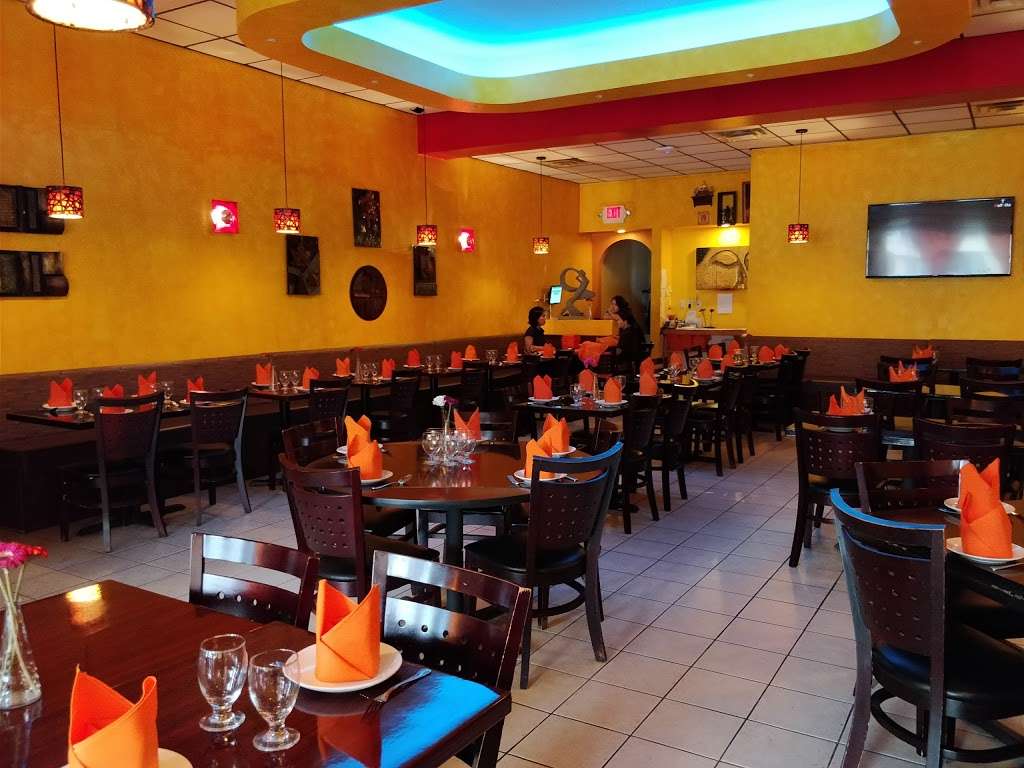 Summit Thai Cuisine | 320 NJ-10 # 9, East Hanover, NJ 07936, USA | Phone: (973) 887-8815