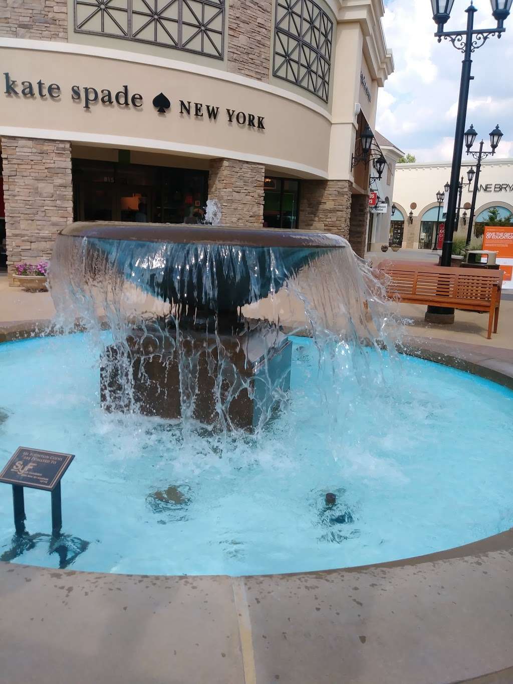 kate spade new york | 5416 New Fashion Way #815, Charlotte, NC 28278, USA | Phone: (704) 504-1199