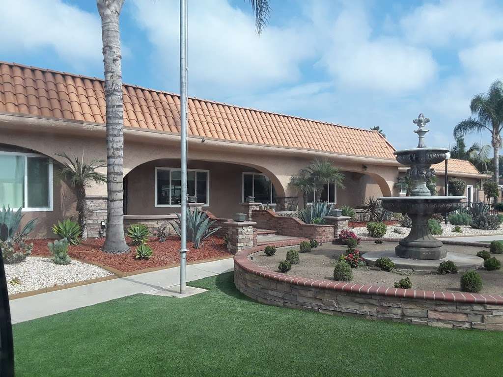 Friendly Village of Anaheim | 5815 La Palma Ave, Anaheim, CA 92807, USA | Phone: (714) 970-7575