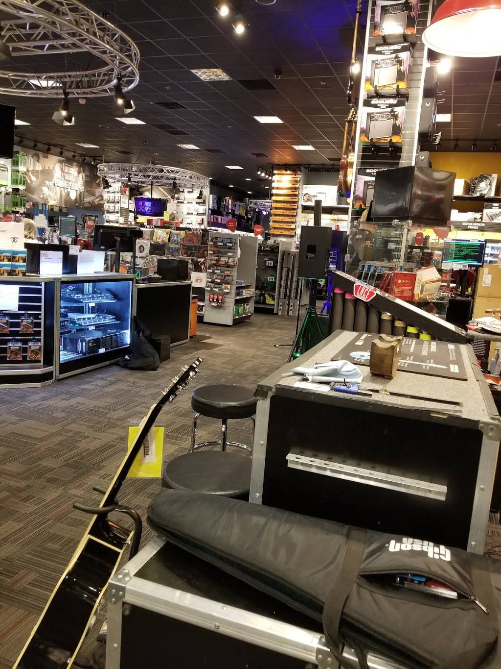 Guitar Center | 1652 S Val Vista Dr Suite 118, Mesa, AZ 85204, USA | Phone: (480) 497-0655