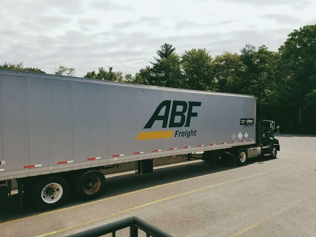 ABF Freight | 52 Wentworth Ave, Londonderry, NH 03053, USA | Phone: (603) 437-8611