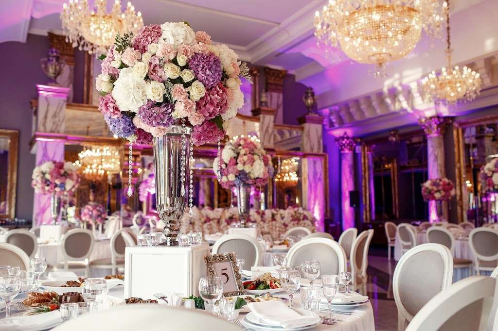 Vip Events Decor& Floral Designs | 734 W Algonquin Rd, Arlington Heights, IL 60005, USA | Phone: (773) 519-0313
