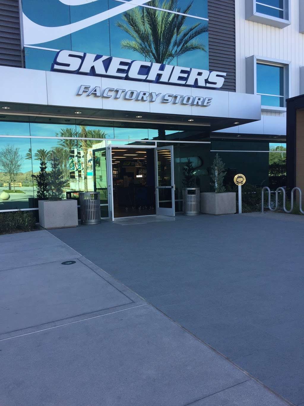 SKECHERS Factory Outlet | 29800 Eucalyptus Ave, Moreno Valley, CA 92555, USA | Phone: (951) 242-4307