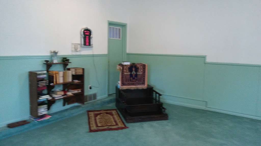 Masjid Omar | 2700 E 49th St, Kansas City, MO 64130 | Phone: (816) 924-5683