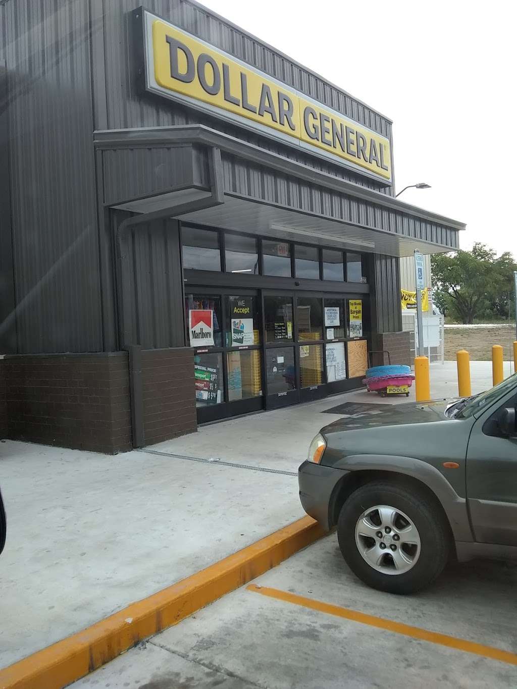 Dollar General | 5327 New Sulphur Springs Rd, San Antonio, TX 78222 | Phone: (254) 275-2555