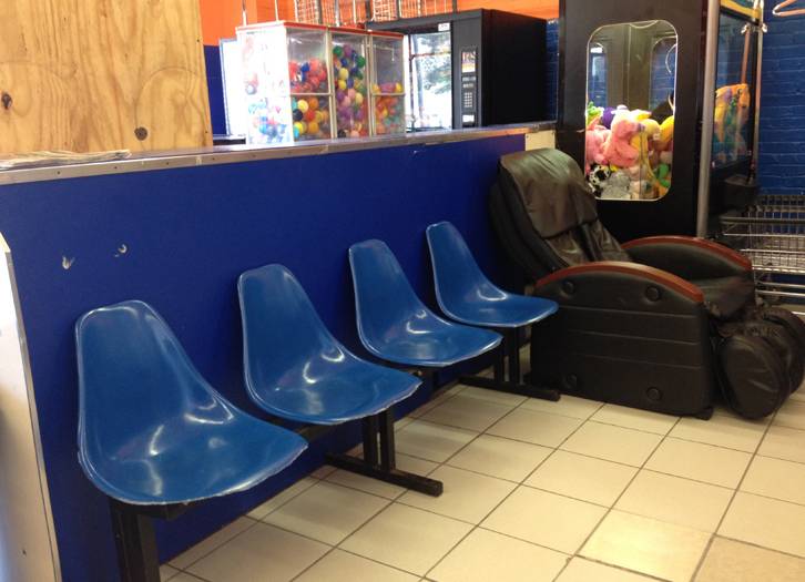 Laundromat | 972 Blue Hill Avenue, Dorchester, MA 02124, USA | Phone: (617) 333-3333