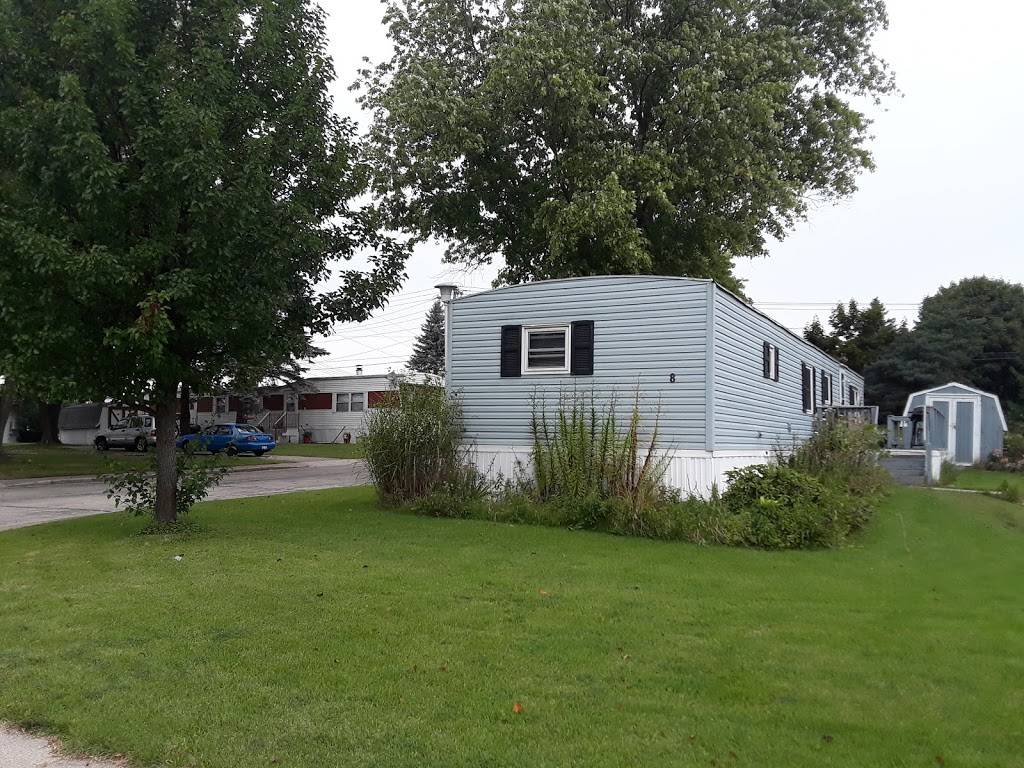 Highland Manor Manufactured Home Community | 10 Malibu Dr, Madison, WI 53713, USA | Phone: (608) 222-2108