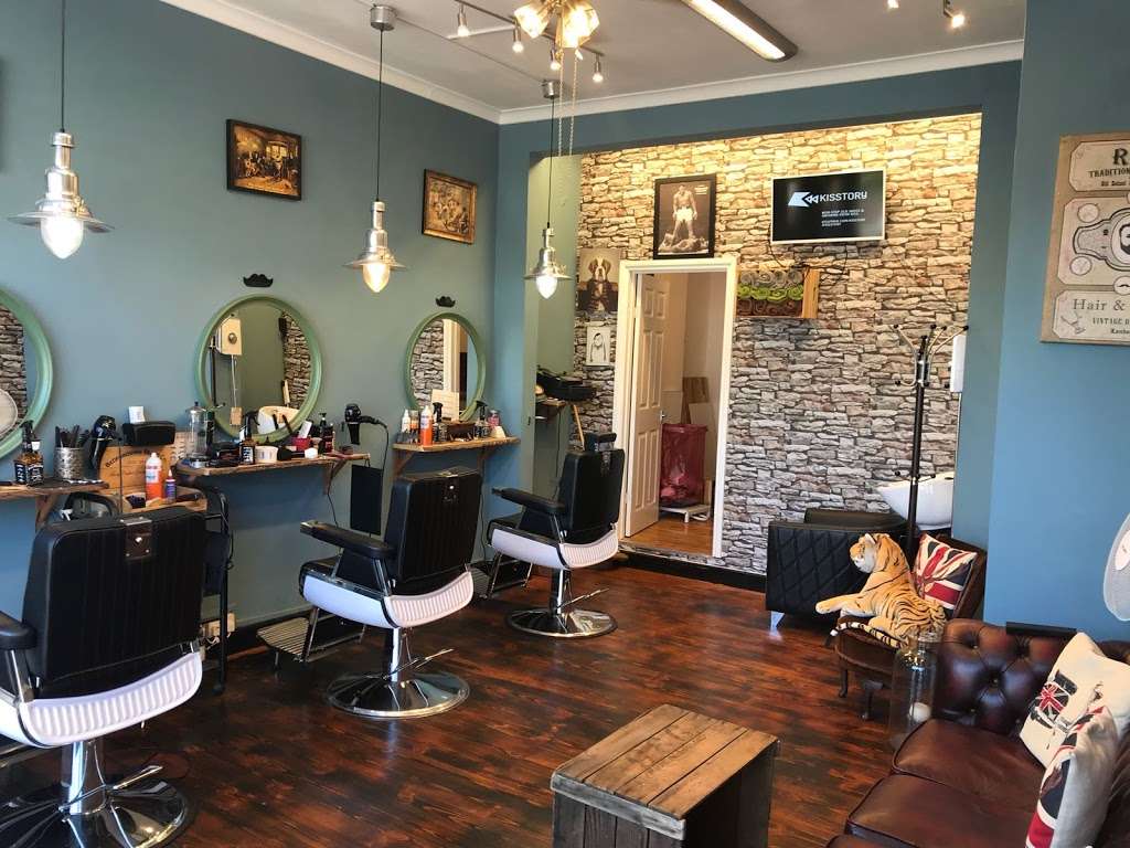 R&M Traditional Barbers | 208 Hither Green Ln, London SE13 6RT, UK | Phone: 07397 853096