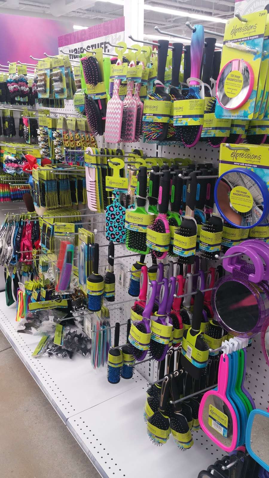 Five Below | 1555 Simi Town Center Way, Simi Valley, CA 93065, USA | Phone: (805) 579-7064
