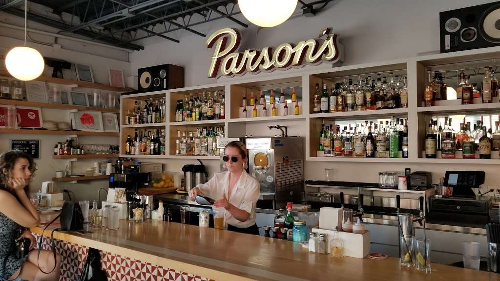 Parsons Chicken & Fish | 2952 W Armitage Ave, Chicago, IL 60647, USA | Phone: (773) 384-3333