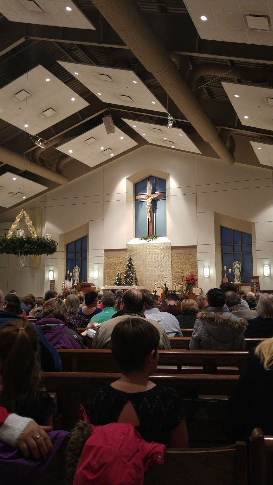 Holy Family Catholic Church | 600 Brook Forest Ave, Shorewood, IL 60404, USA | Phone: (815) 725-6880