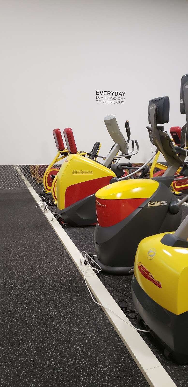 Retro Fitness | 4110 Winter Garden Vineland Rd, Winter Garden, FL 34787 | Phone: (407) 347-0549