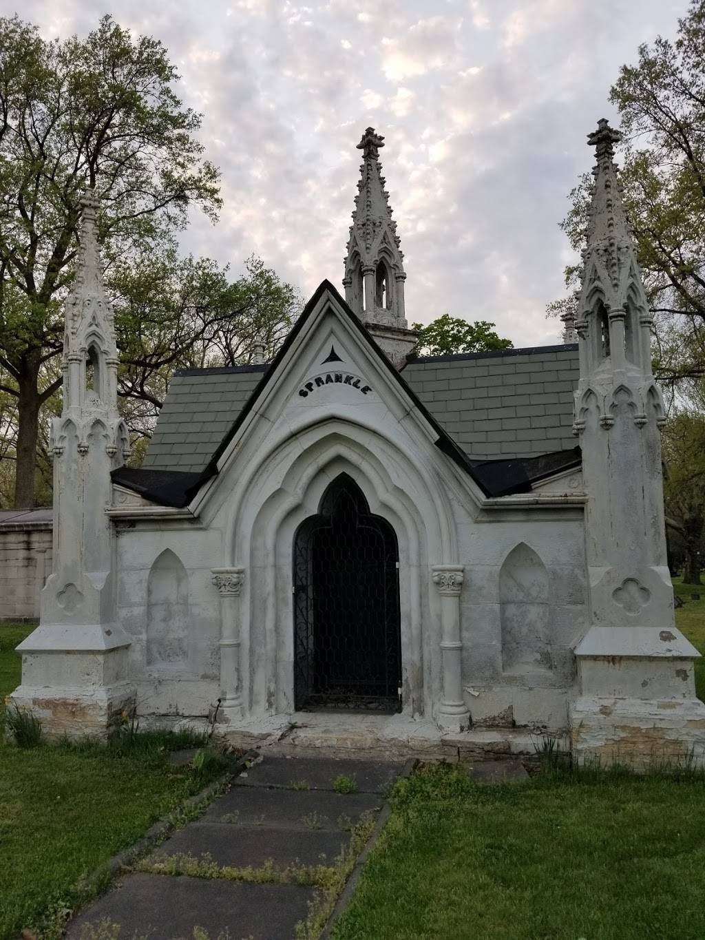 Woodland Cemetery | 6901 Woodland Ave, Cleveland, OH 44104, USA | Phone: (216) 319-2091