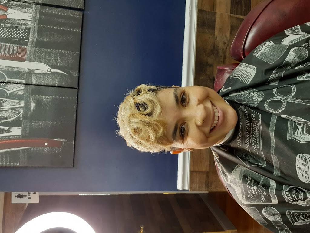 Shining Shears Beauty & Barbershop | 410 Newtown Rd, Virginia Beach, VA 23462, USA | Phone: (757) 698-5242