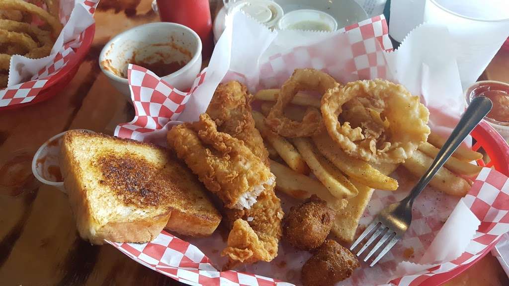 Gulf Coast Fish House | 2230 SE Military Dr, San Antonio, TX 78223 | Phone: (210) 277-0377