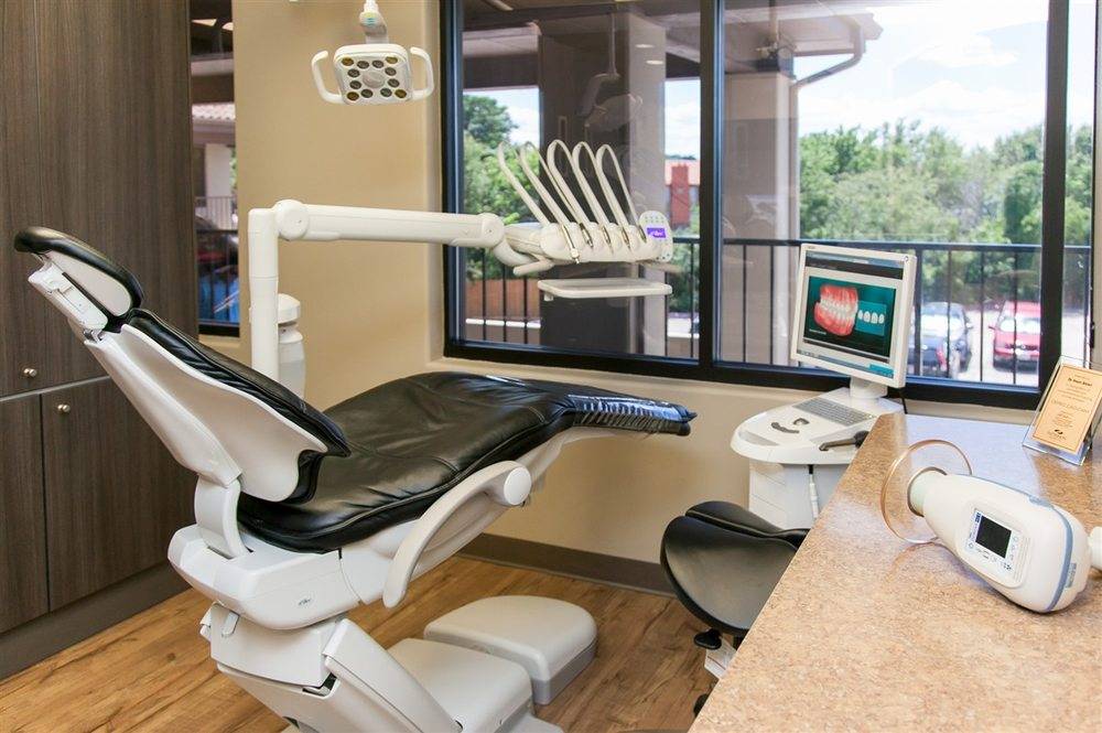 Bellaire Dental: Kevin Altieri DDS | 5521 Bellaire Dr S Suite 202, Fort Worth, TX 76109, USA | Phone: (817) 294-5513