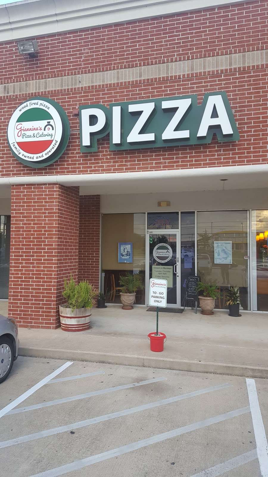 Gianninas Pizza & Catering | 9740 Barker Cypress Rd, Cypress, TX 77433, USA | Phone: (832) 467-4992
